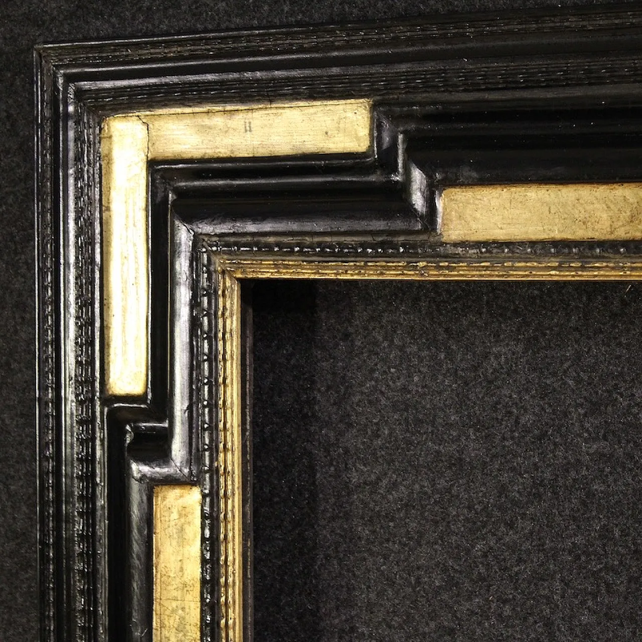 French gilt wood frame from the 20th century 5