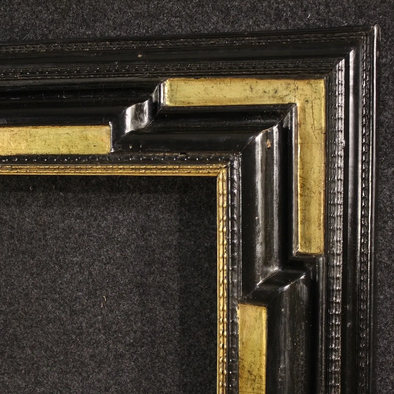 French gilt wood frame from the 20th century 12
