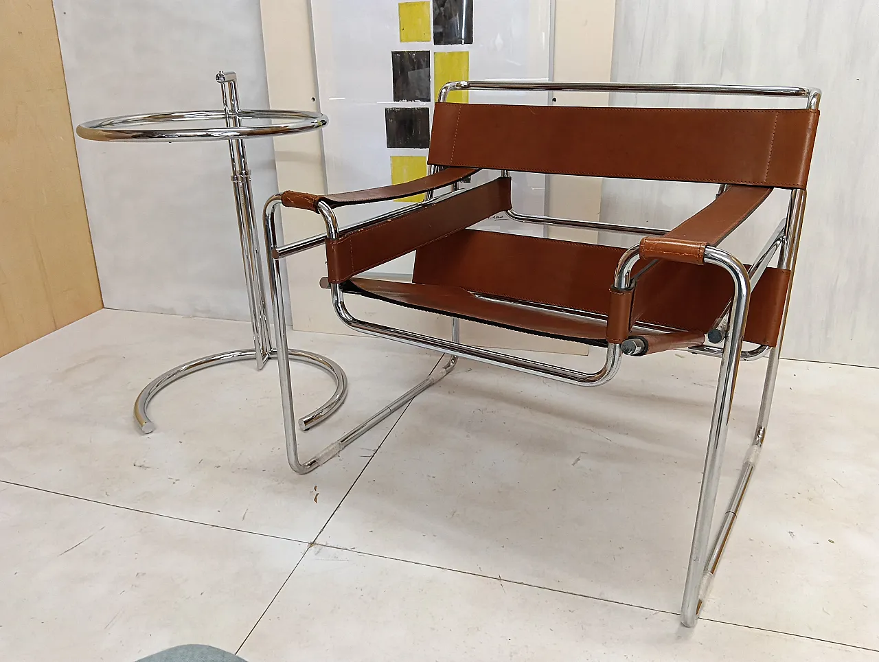 Poltrona Wassily 134 e tavolino 409 Eileen Gray di Alivar, anni '90 32