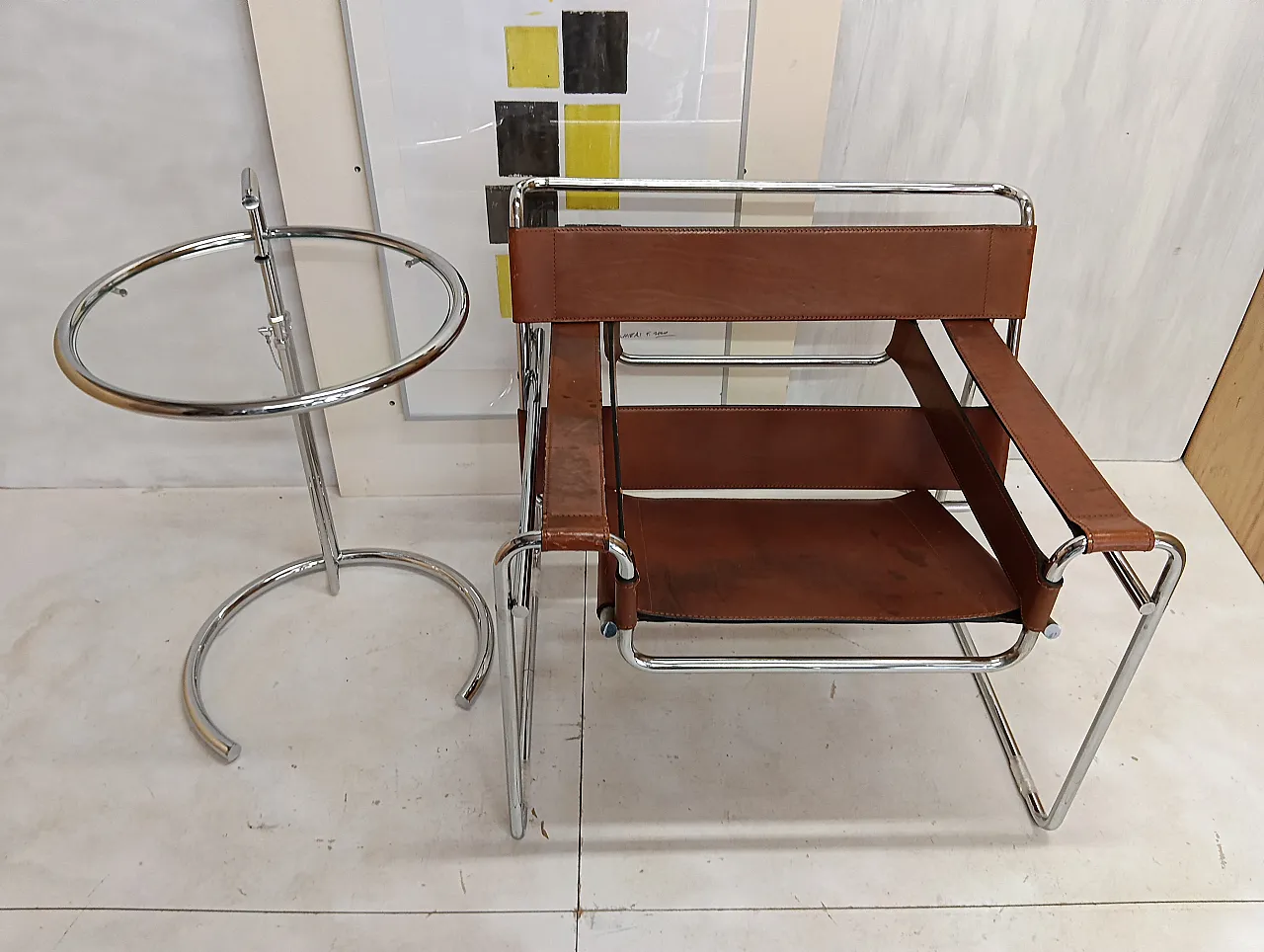 Poltrona Wassily 134 e tavolino 409 Eileen Gray di Alivar, anni '90 63