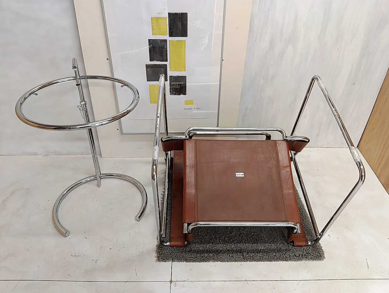 Poltrona Wassily 134 e tavolino 409 Eileen Gray di Alivar, anni '90 78