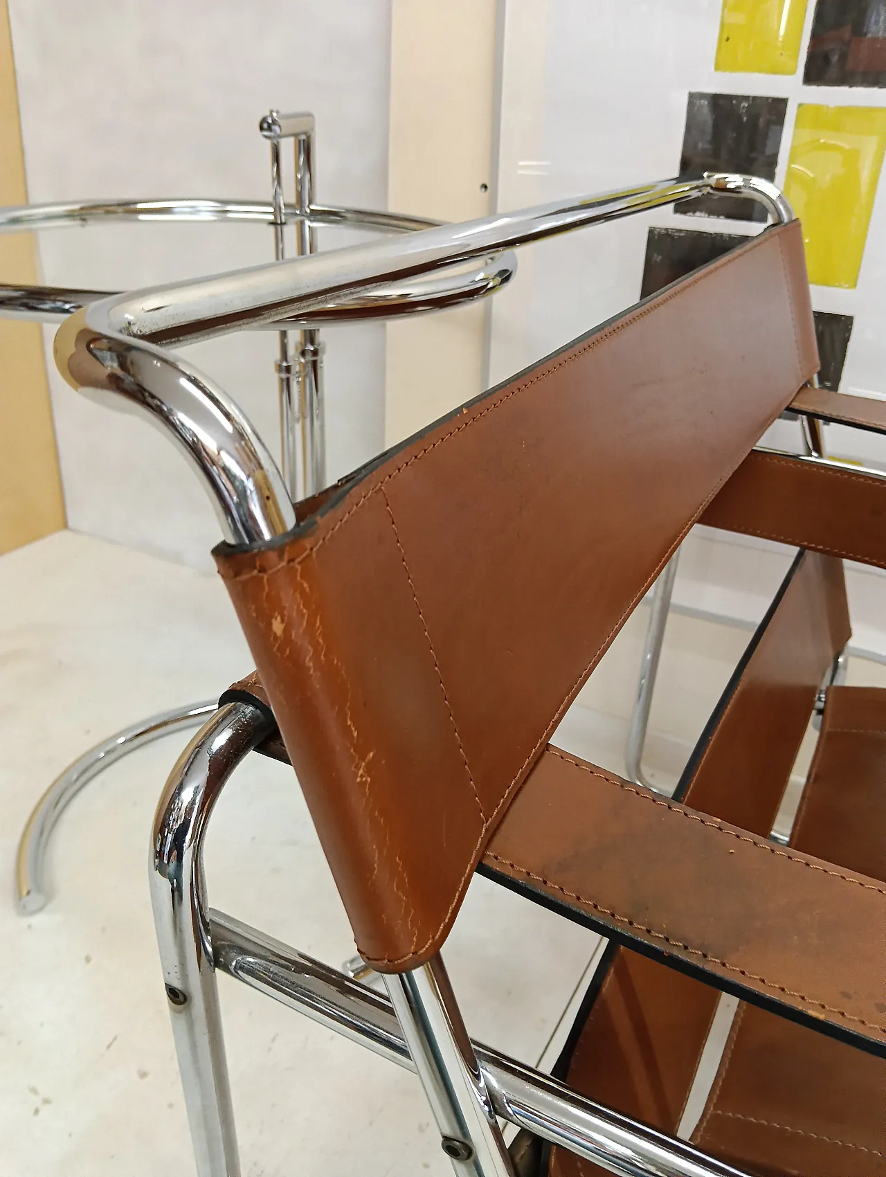 Poltrona Wassily 134 e tavolino 409 Eileen Gray di Alivar, anni '90 152
