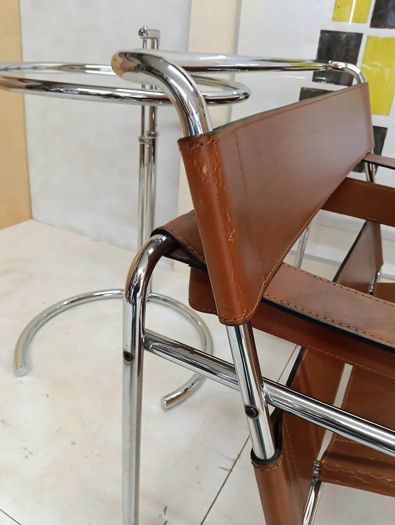 Poltrona Wassily 134 e tavolino 409 Eileen Gray di Alivar, anni '90 153