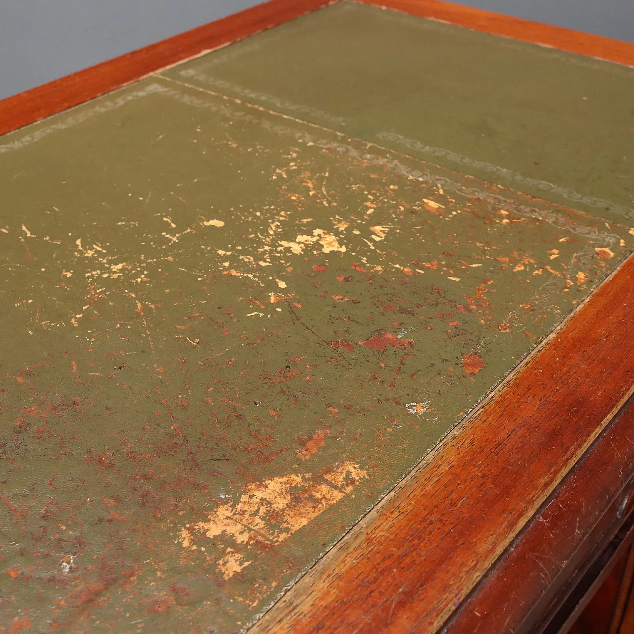 Mahogany desk, 20th century 8
