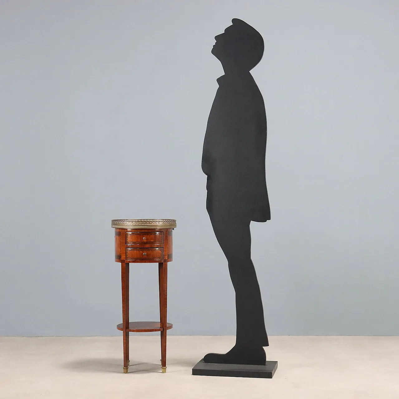 Circular bedside table in mahogany veneer, 19th century 3