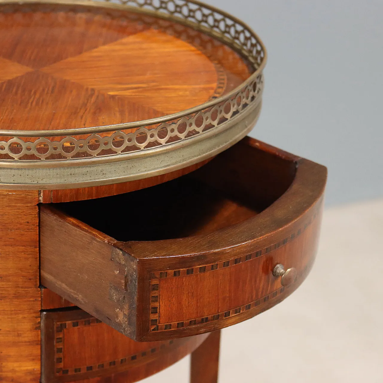 Circular bedside table in mahogany veneer, 19th century 4