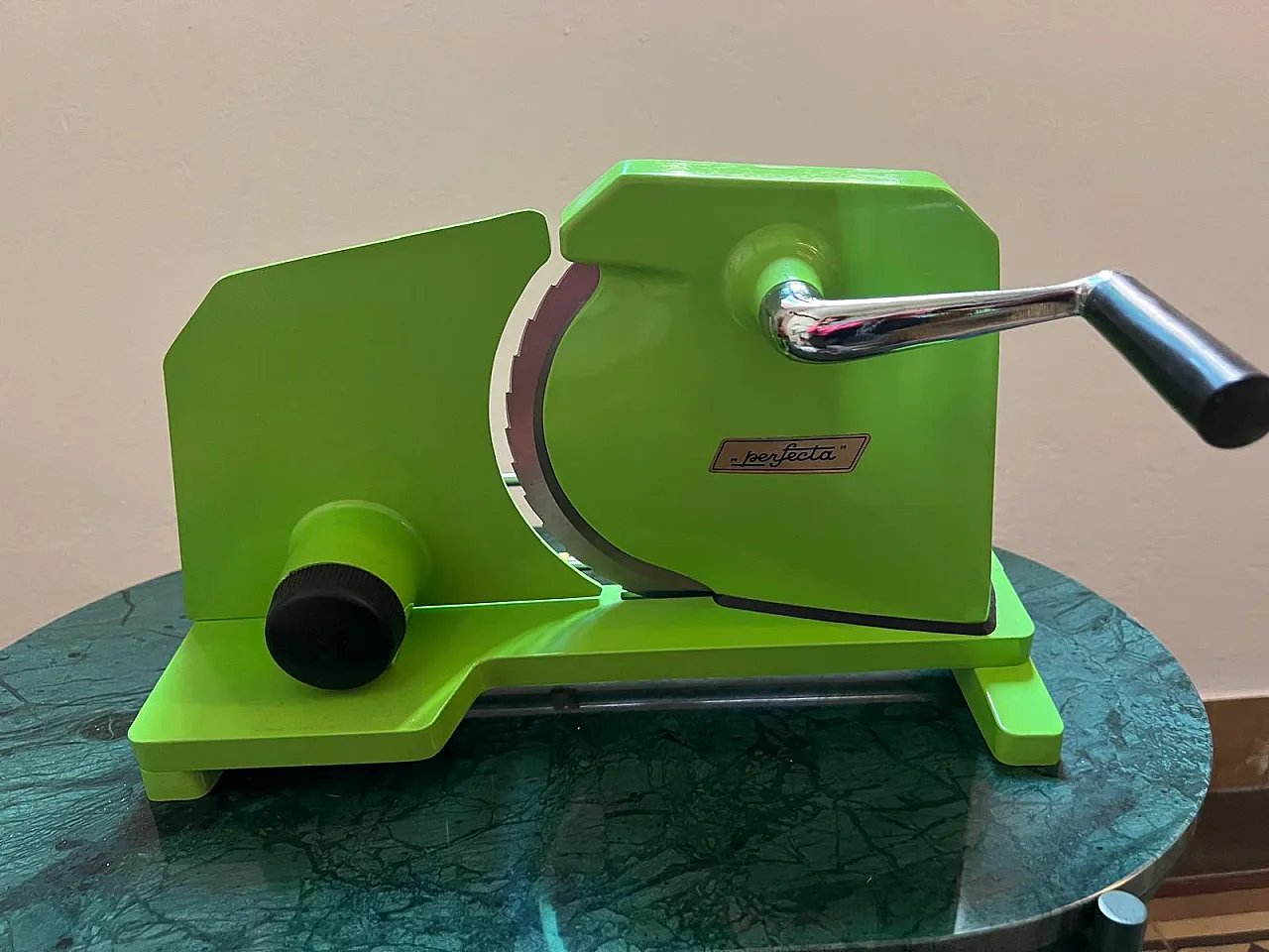 Manual slicer, 70s 1