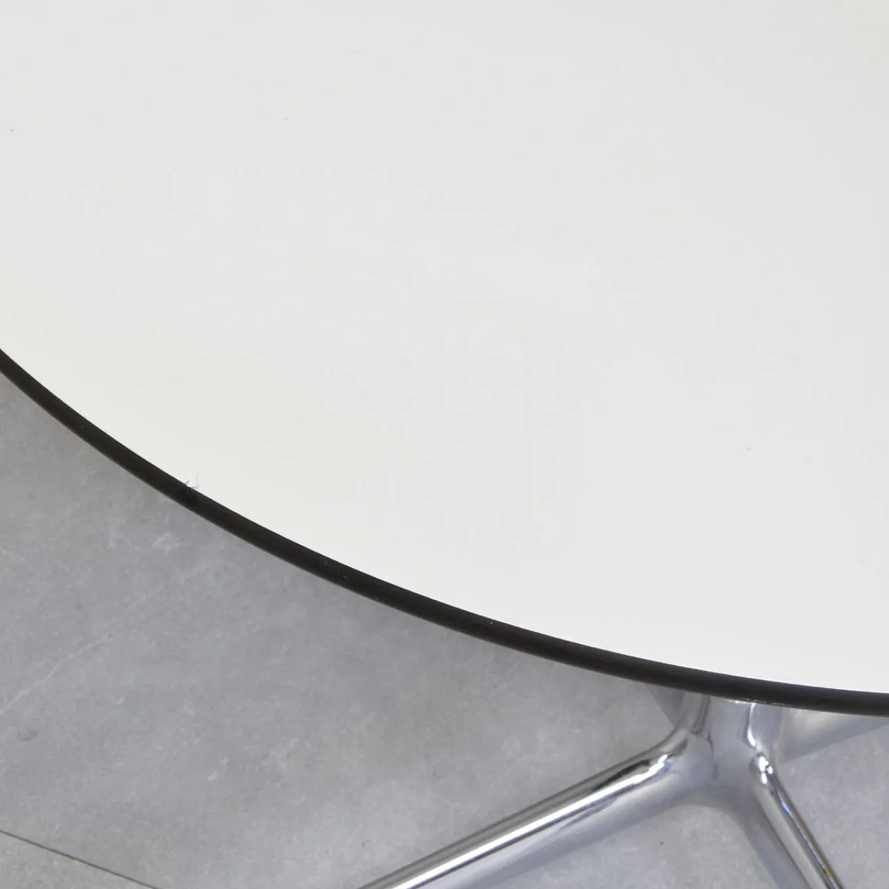 Contract round table by Charles and Ray Eames for Vitra, 1980s 6