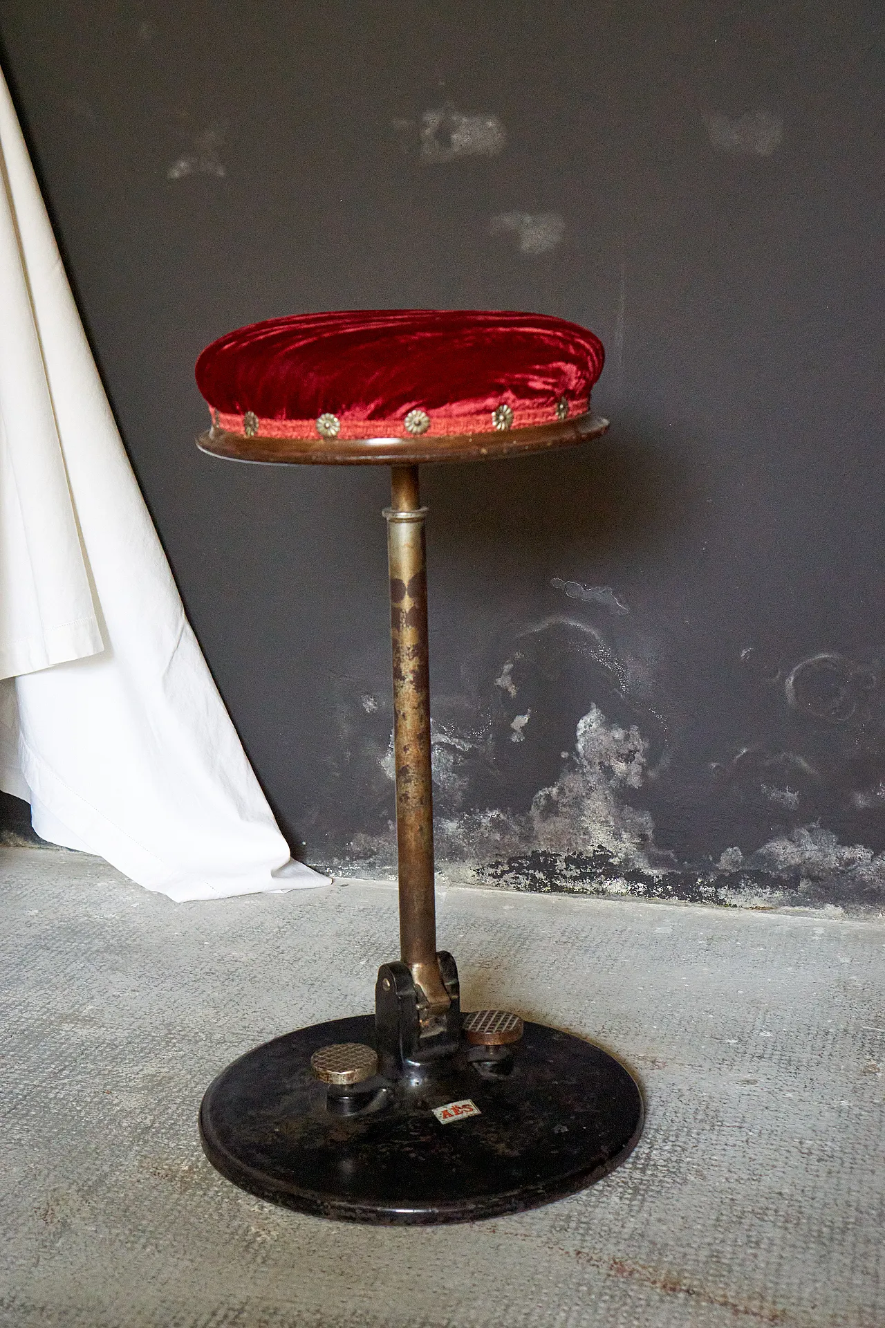 Stool in cast iron and wood, 1950s 1