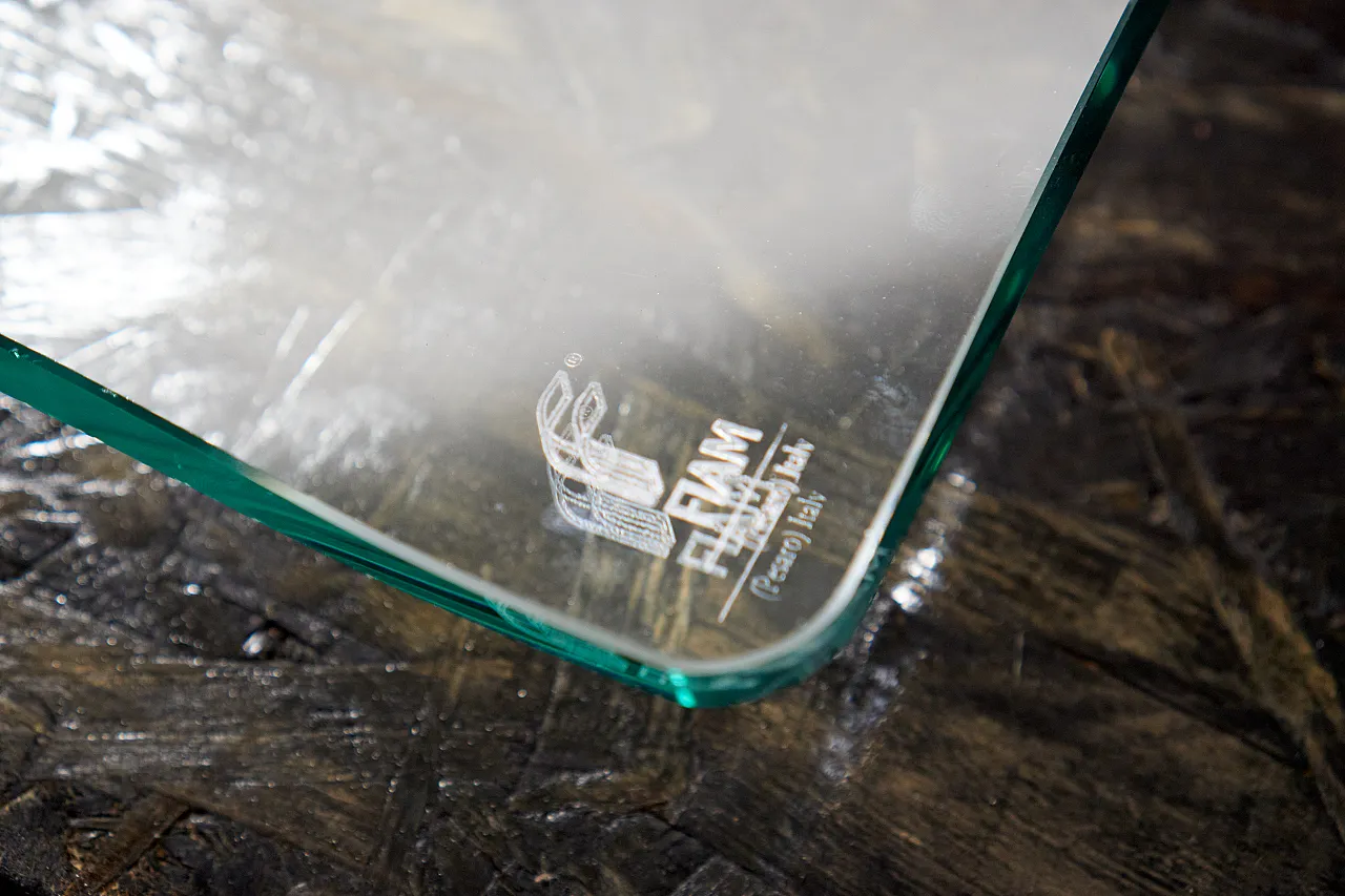 FIAM curved glass centrepiece 4