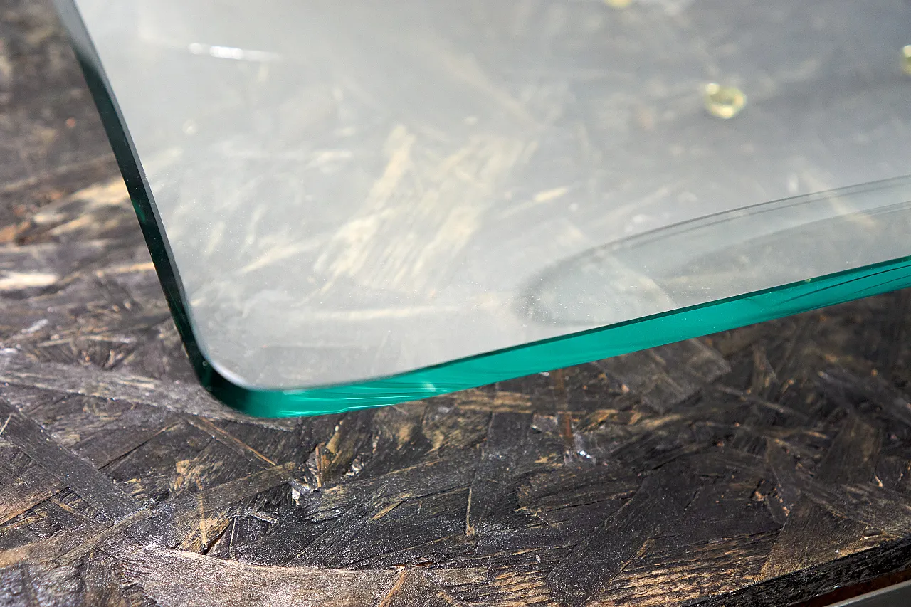 FIAM curved glass centrepiece 7