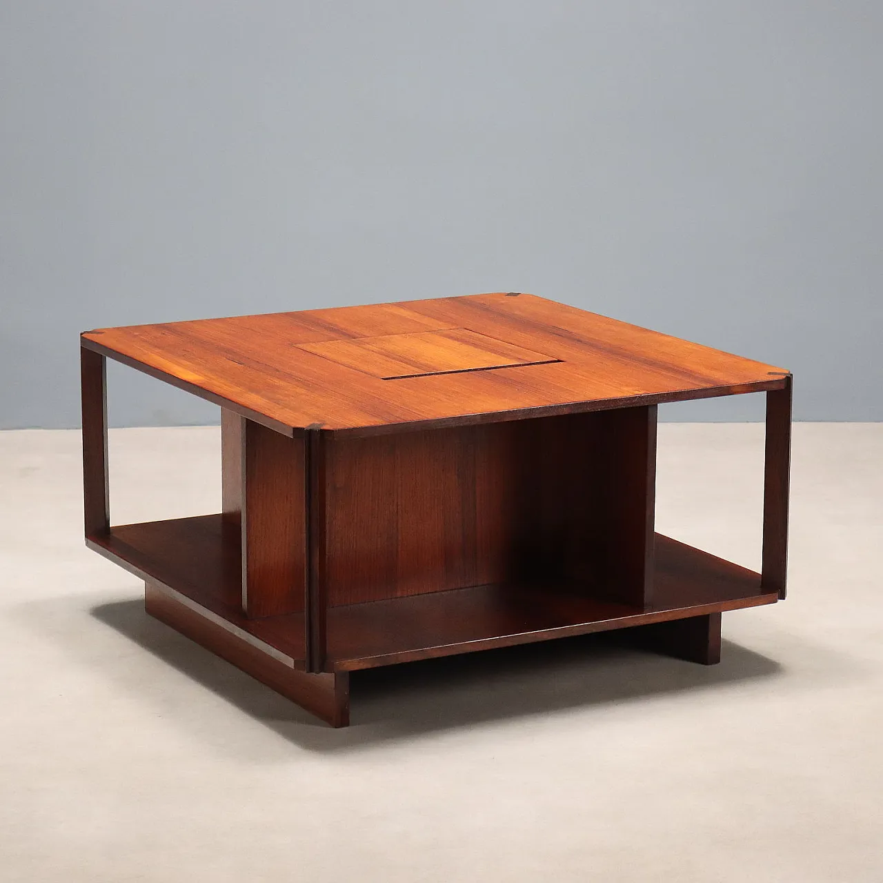 Square coffee table produced by Arflex, 20th century 1