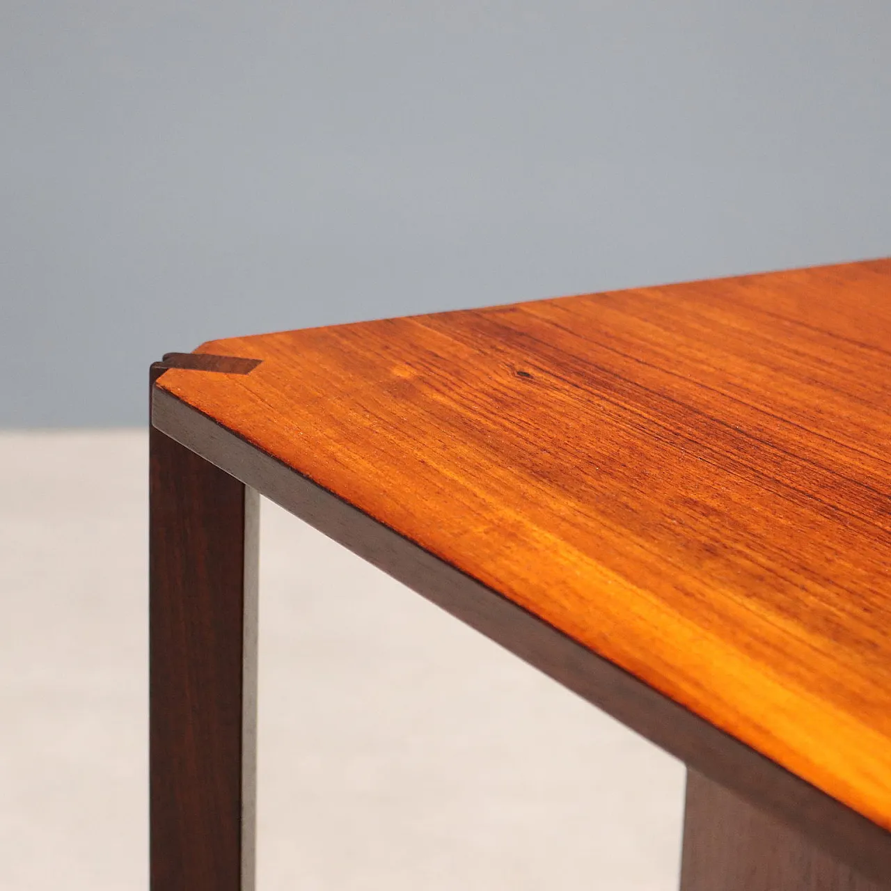 Square coffee table produced by Arflex, 20th century 4