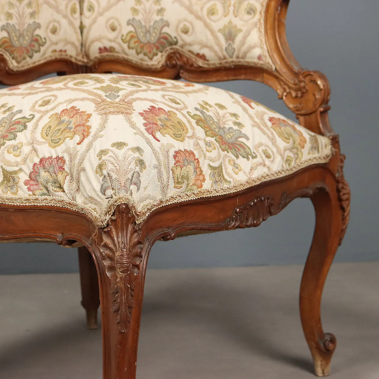 Coppia di poltroncine angolari in noce in stile tardo barocco, '800 4