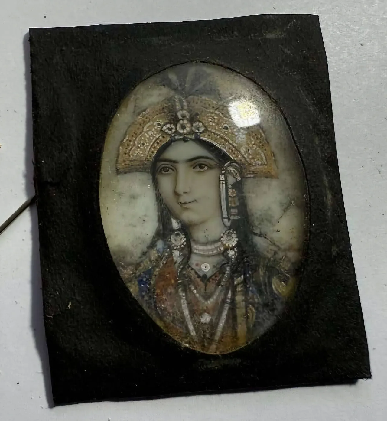 Mughal Lady Miniature on Ivory - Delhi School, 19th Century 4