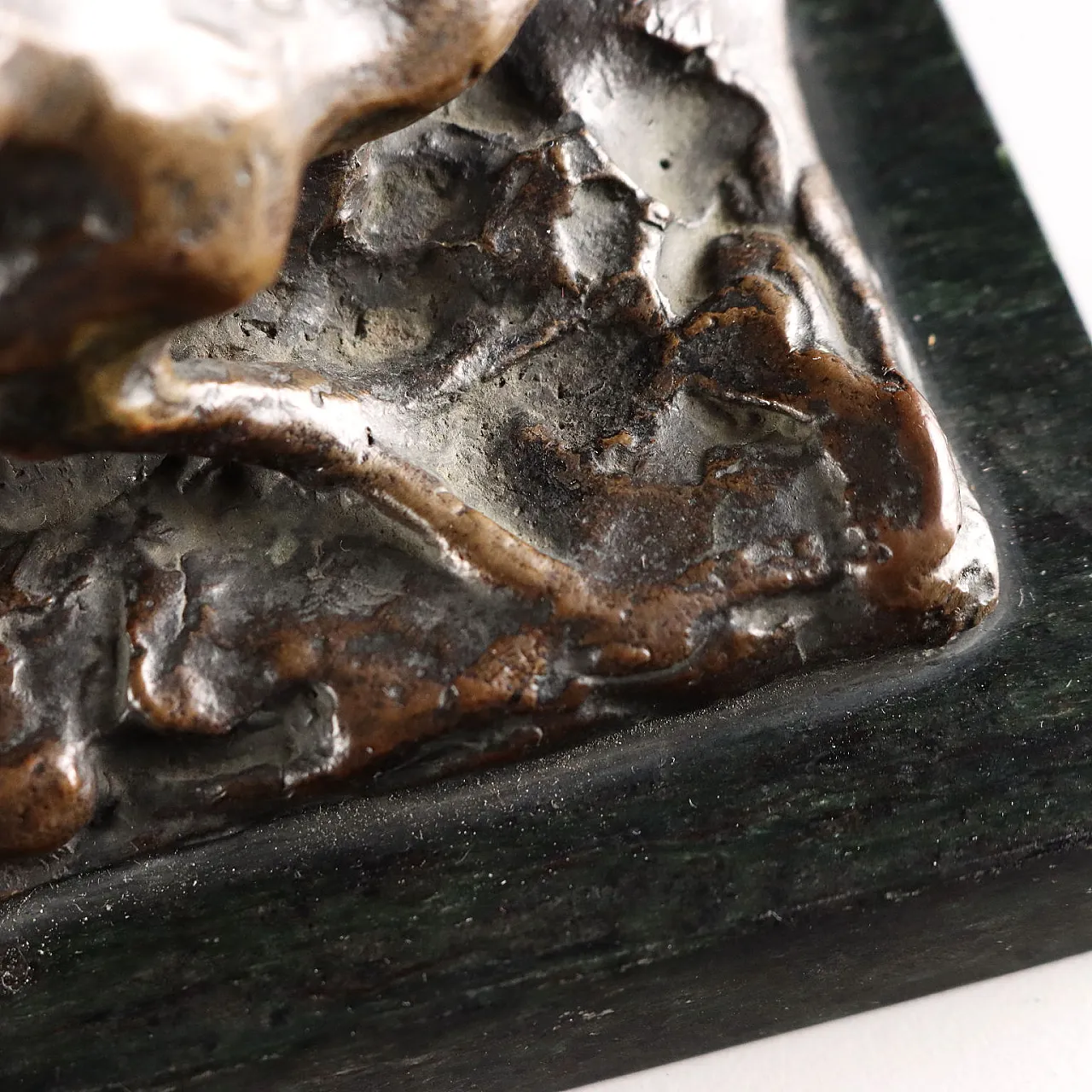 Bronze bird on black marble base, 19th century 7