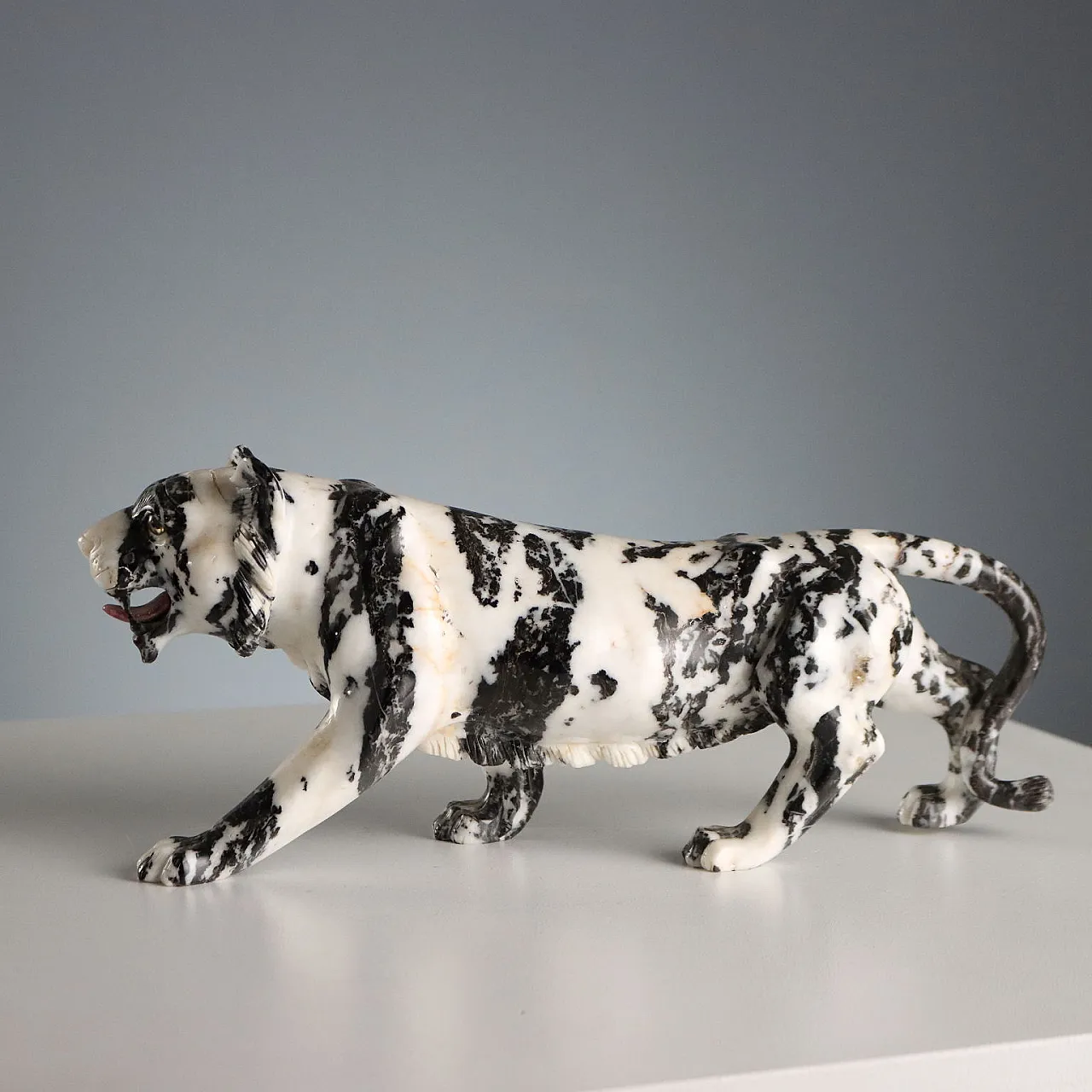 White tiger in black and white marble, 20th century 6