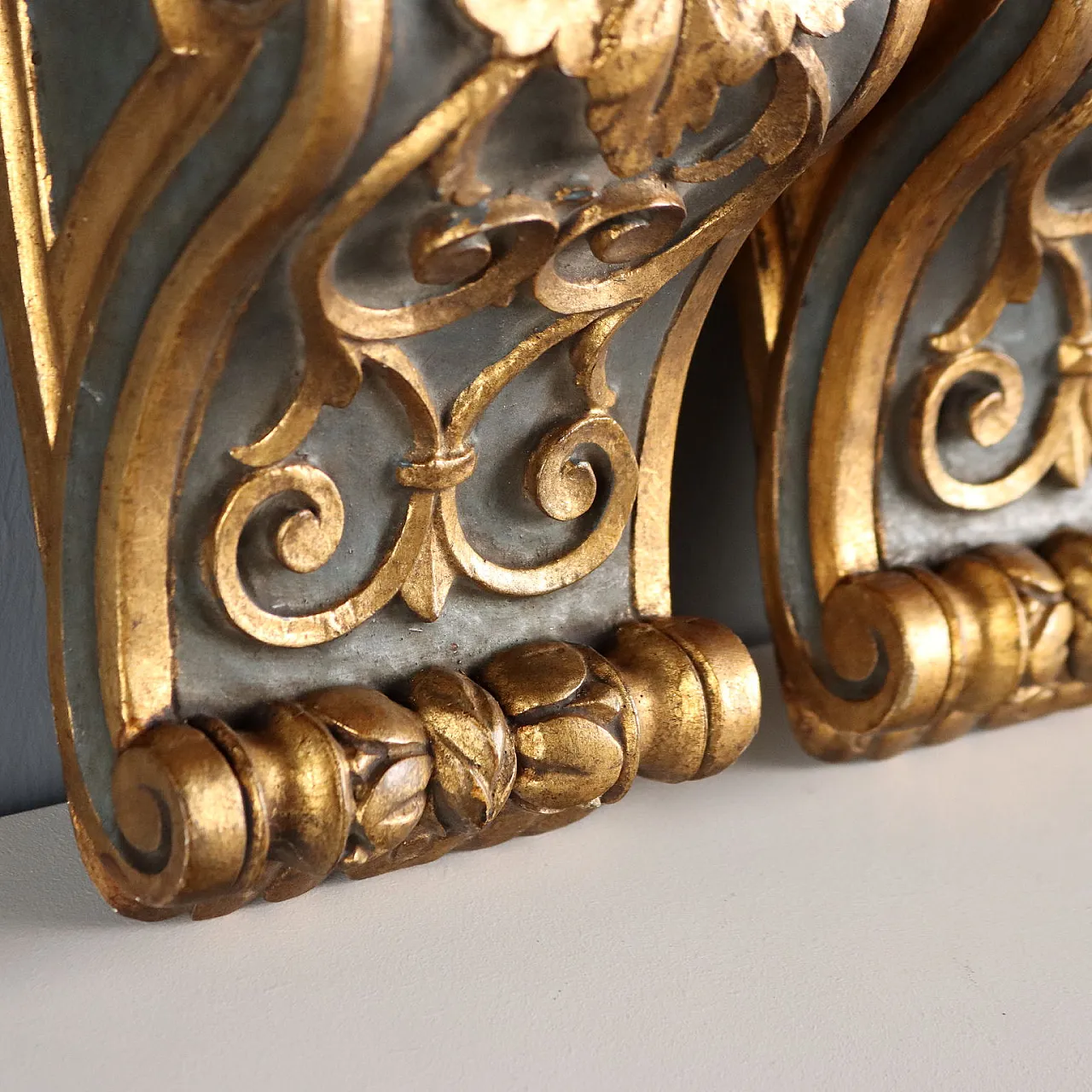 Pair of shelves in gilded wood, 19th century 4