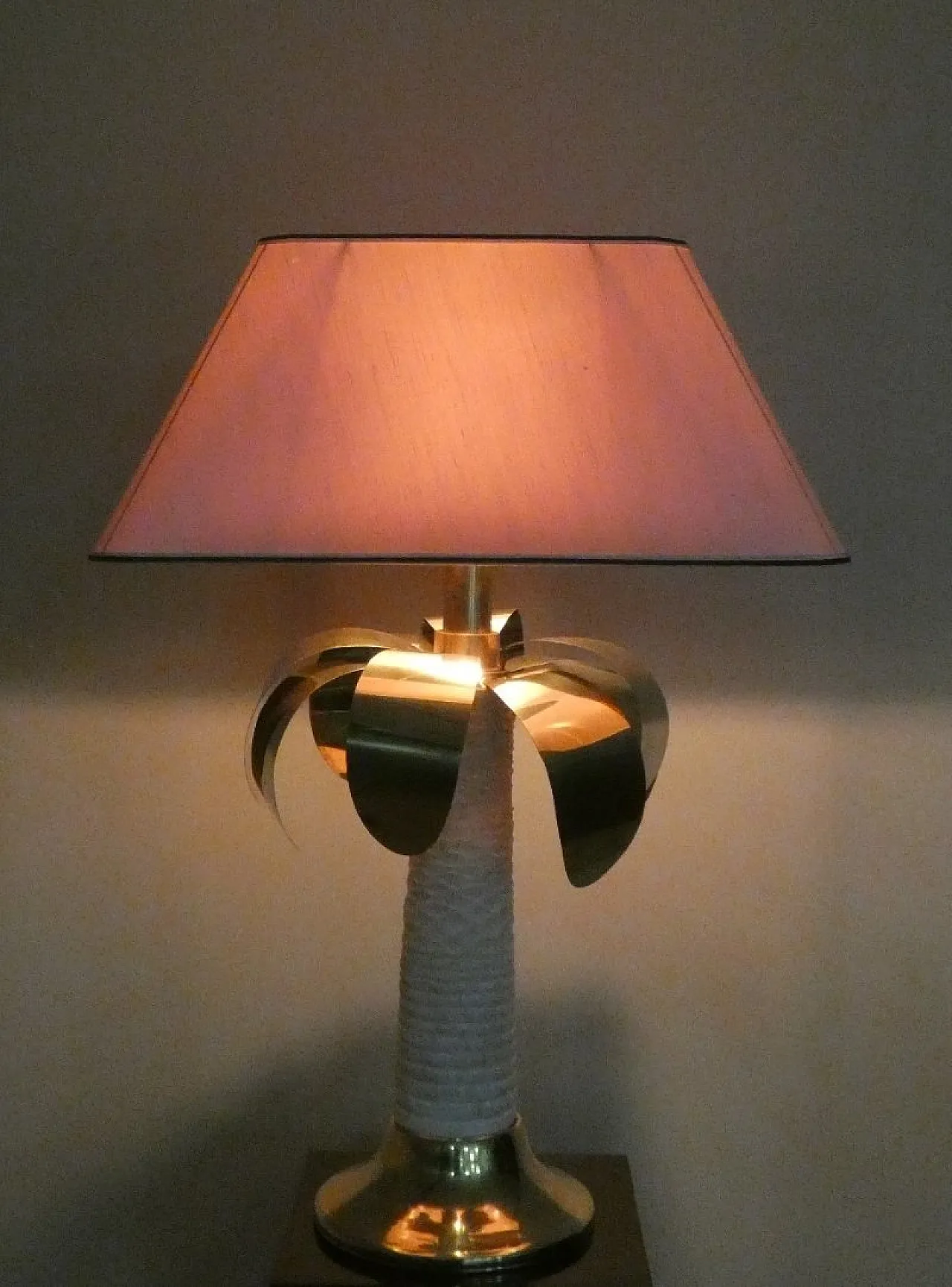 Palma table lamp in brass and resin, Italy, 1970s 2