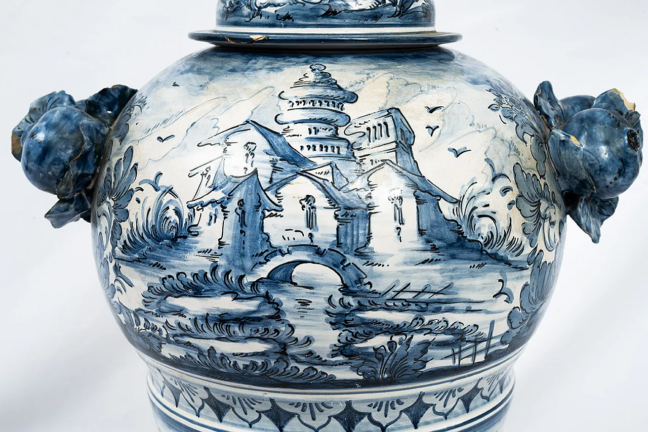 Vaso con coperchio in maiolica smaltata, Albisola, '800 6