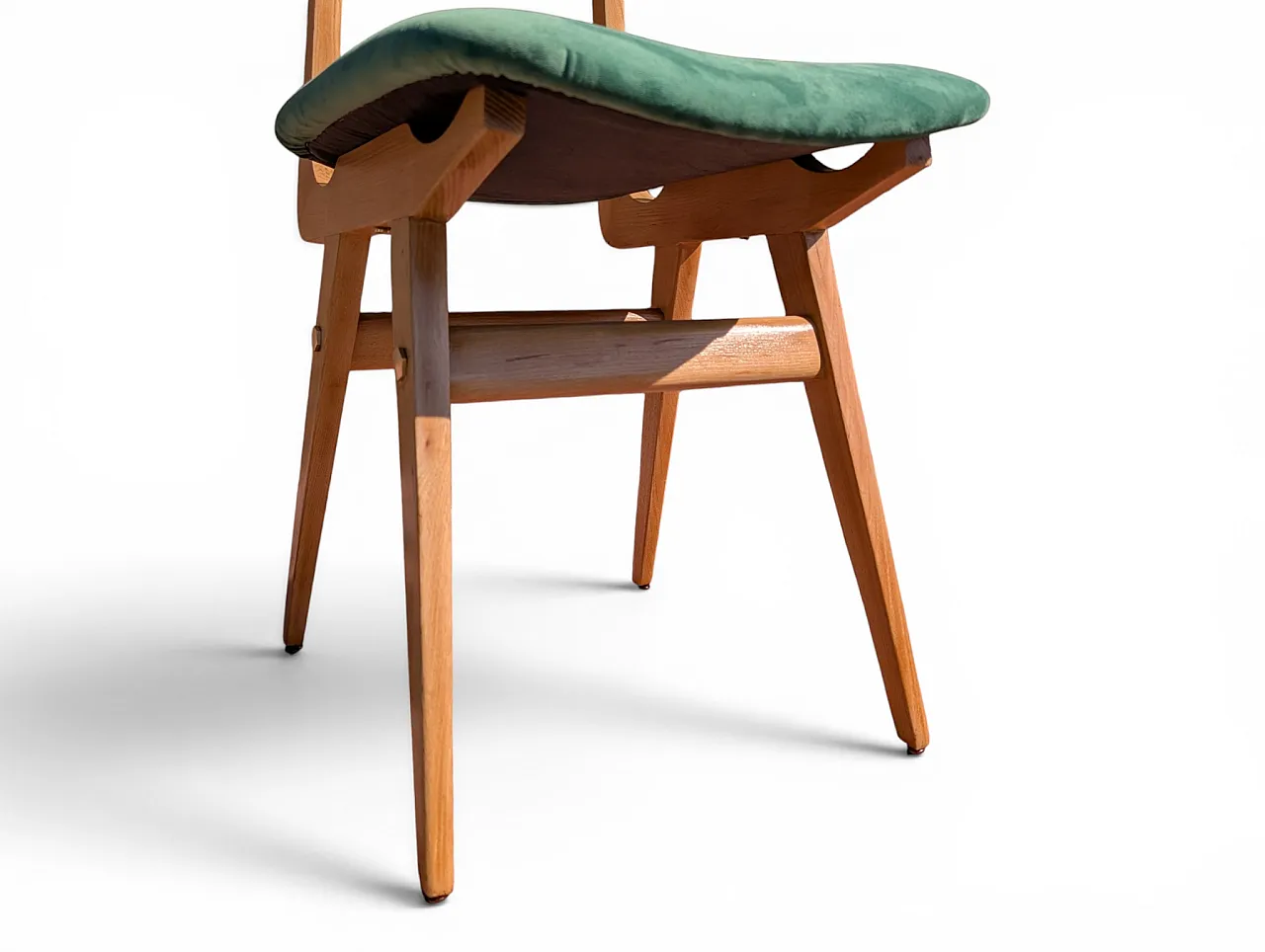 6 restored chairs in maple and sea green velvet, 60s 8