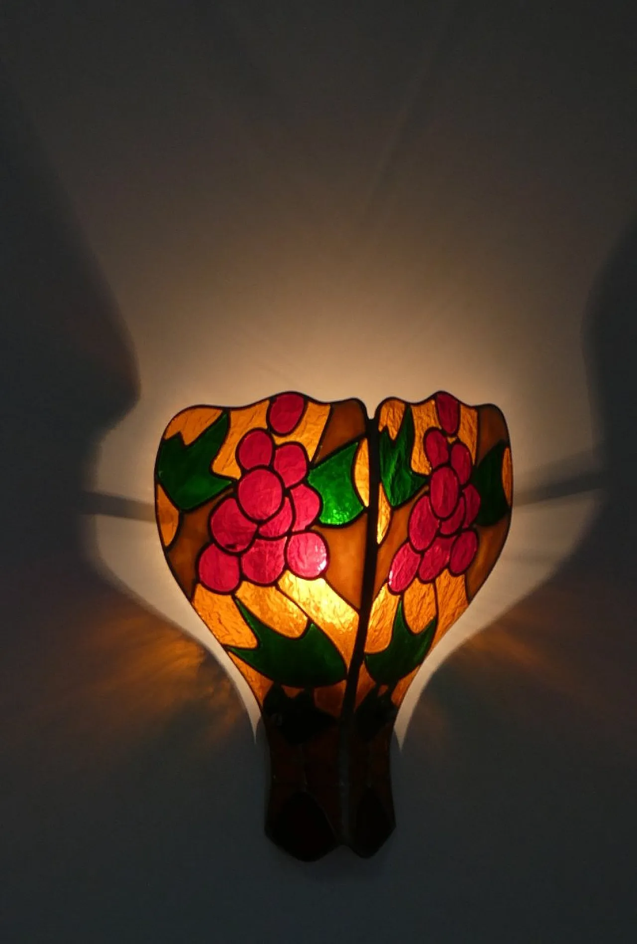 Pair of Tiffany Style Polycarbonate Wall Lamps from Flair, 1990s 5