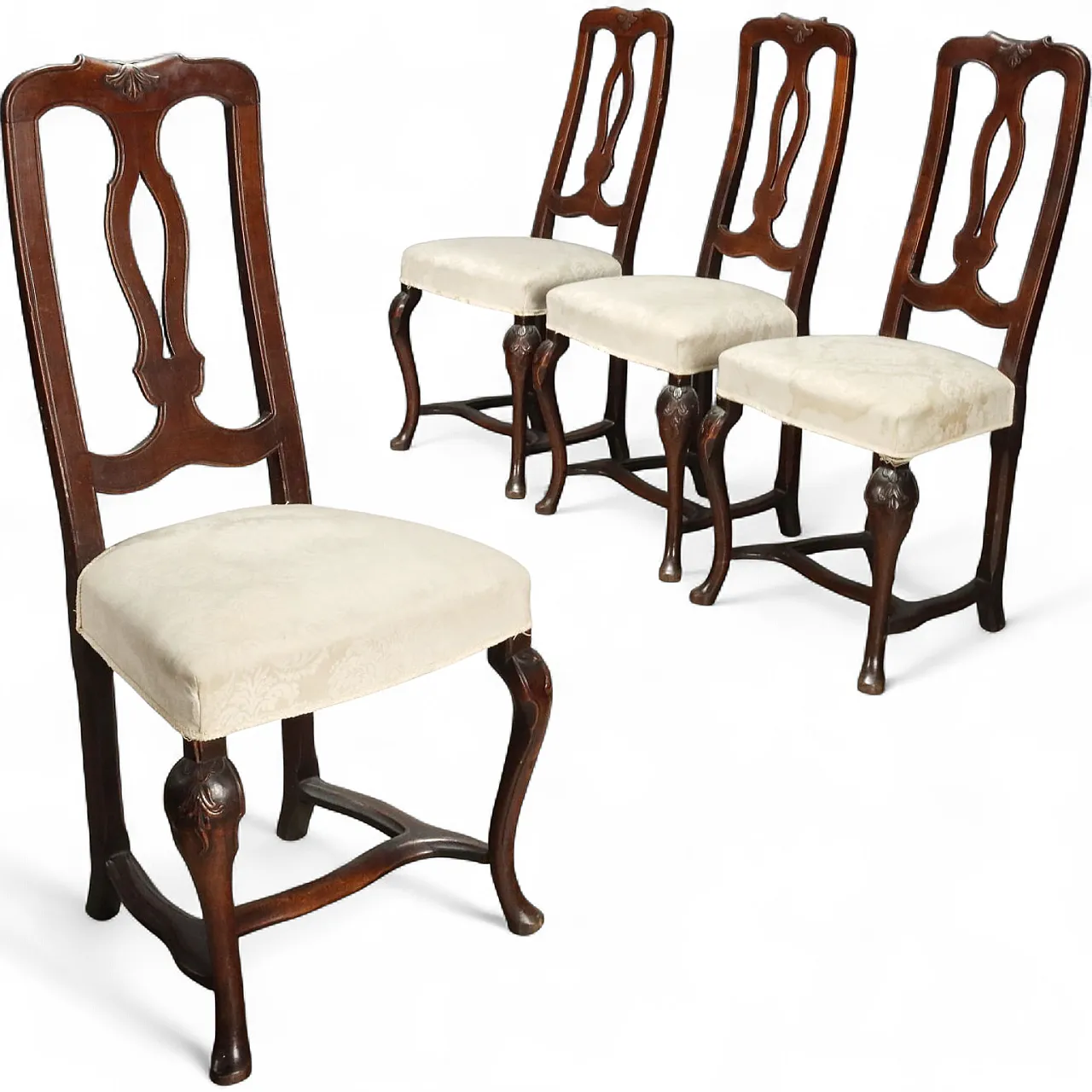 4 Barocchetto chairs in walnut, 18th century 10