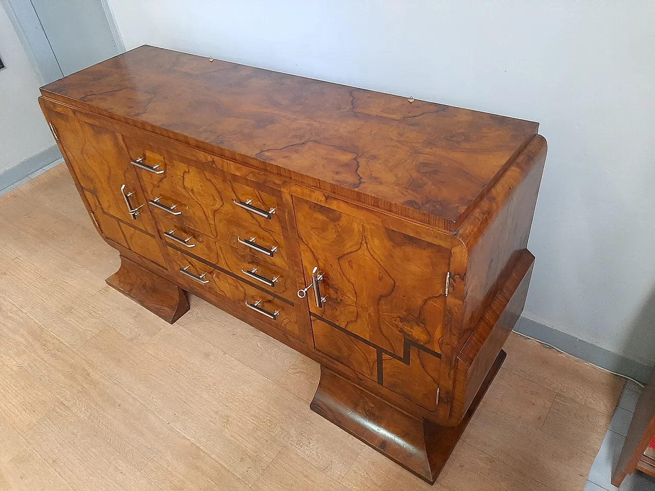 Art deco sideboard in walnut and rosewood, 1930 8