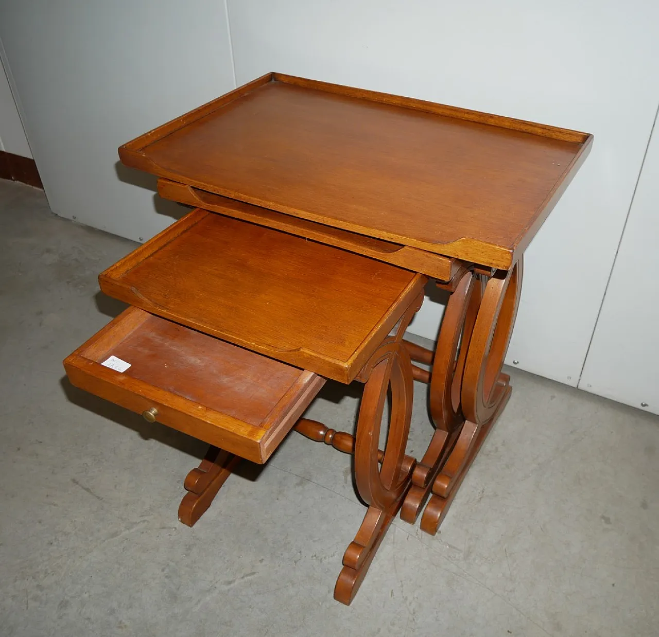 3 nest tables with moved legs and drawer, 1980s 2