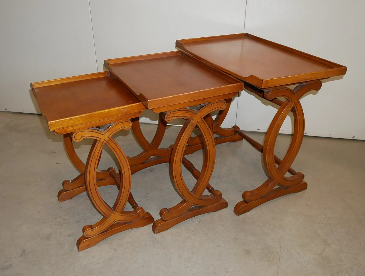 3 nest tables with moved legs and drawer, 1980s 4