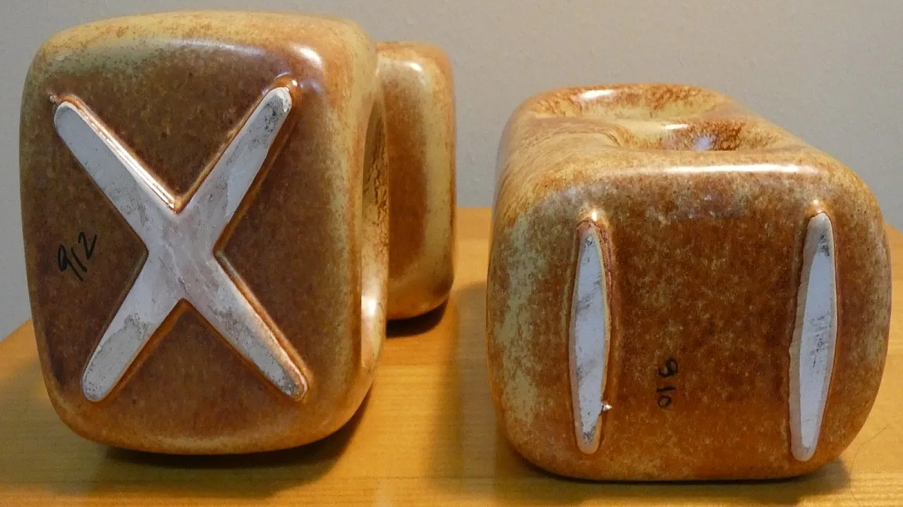 Pair of vases by Roberto Rigon for Bertoncello Ceramiche Darte, 70s 7