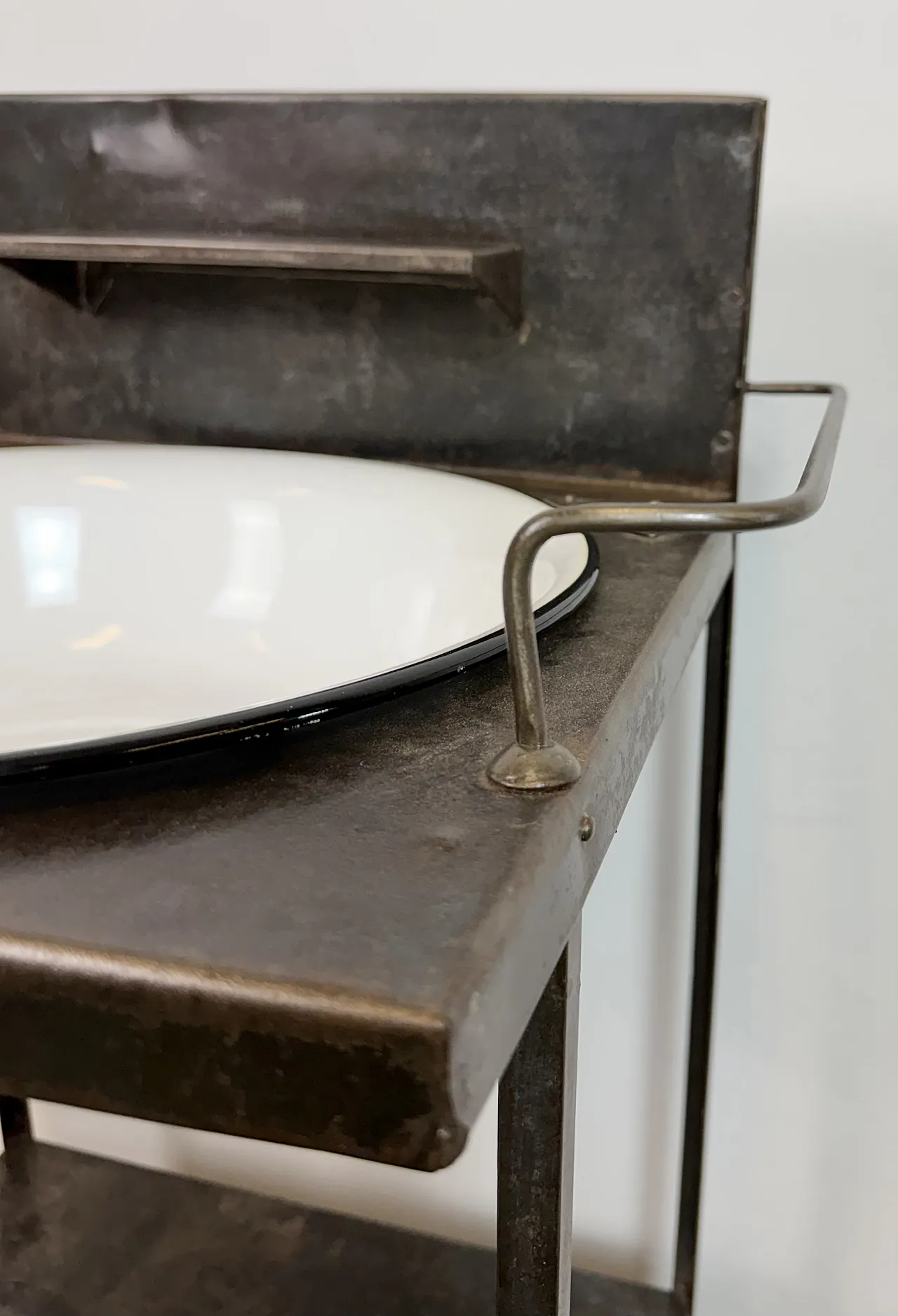 Lavabo da ospedale vintage industriale, anni '60 14