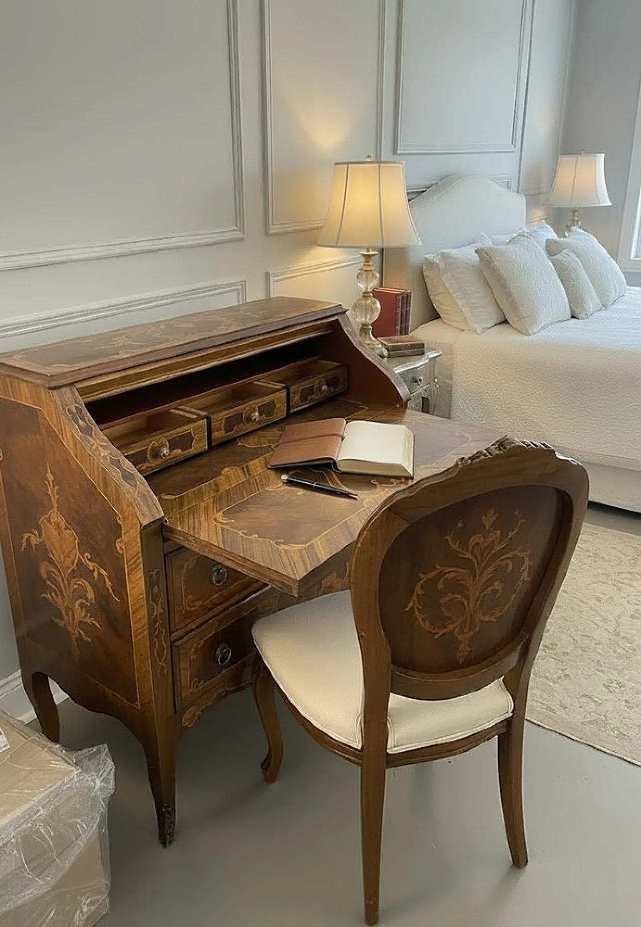Italian inlaid bombe desk with flap front, 1950s 6