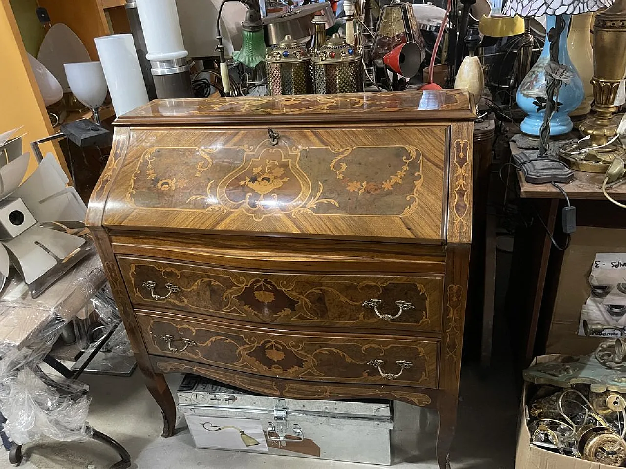 Italian inlaid bombe desk with flap front, 1950s 12