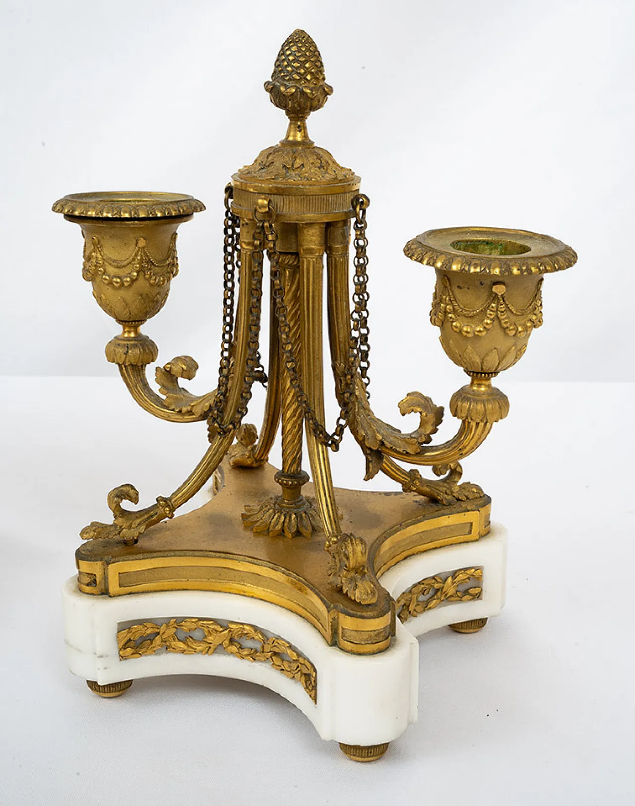 Napoleon III clock triptych in gilt bronze and white marble, 19th c. 3