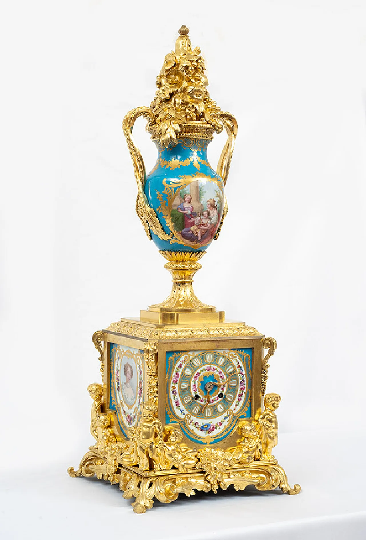 Antique Napoleon III clock in gilt bronze and Sevres porcelain. 2