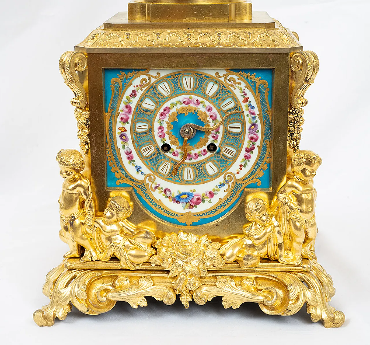 Antique Napoleon III clock in gilt bronze and Sevres porcelain. 3