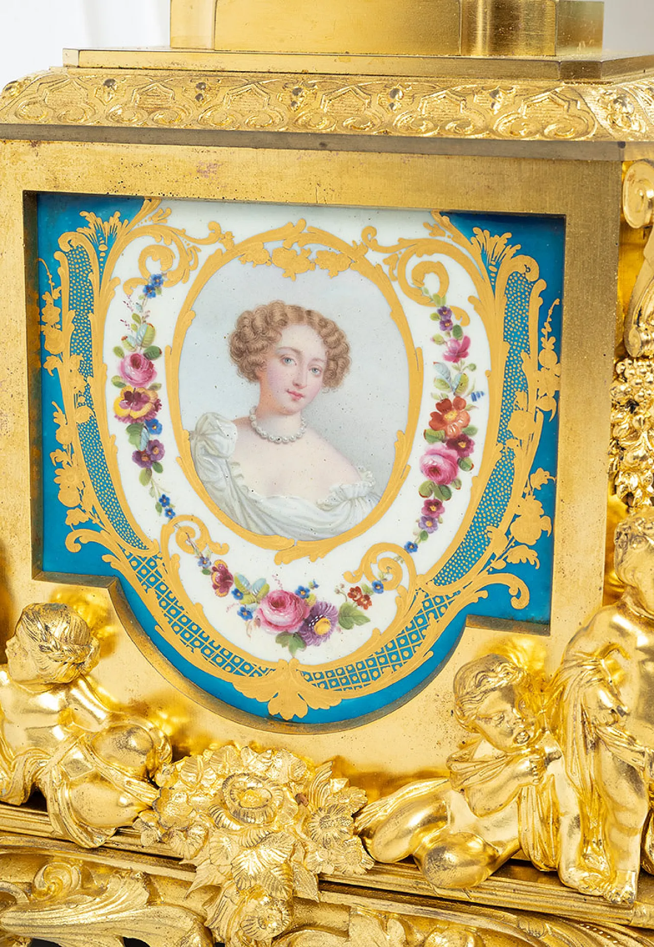Antique Napoleon III clock in gilt bronze and Sevres porcelain. 6
