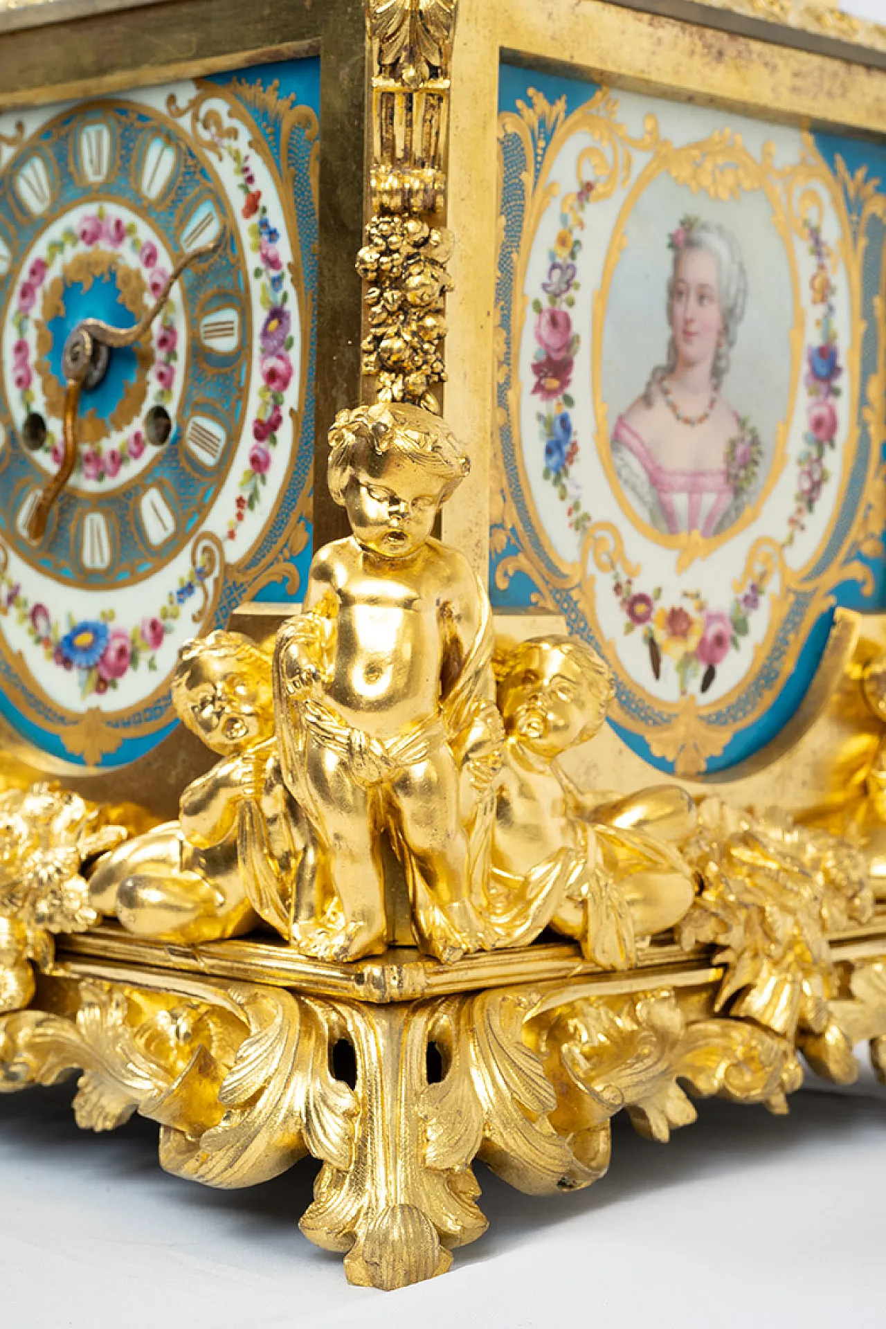 Antique Napoleon III clock in gilt bronze and Sevres porcelain. 8