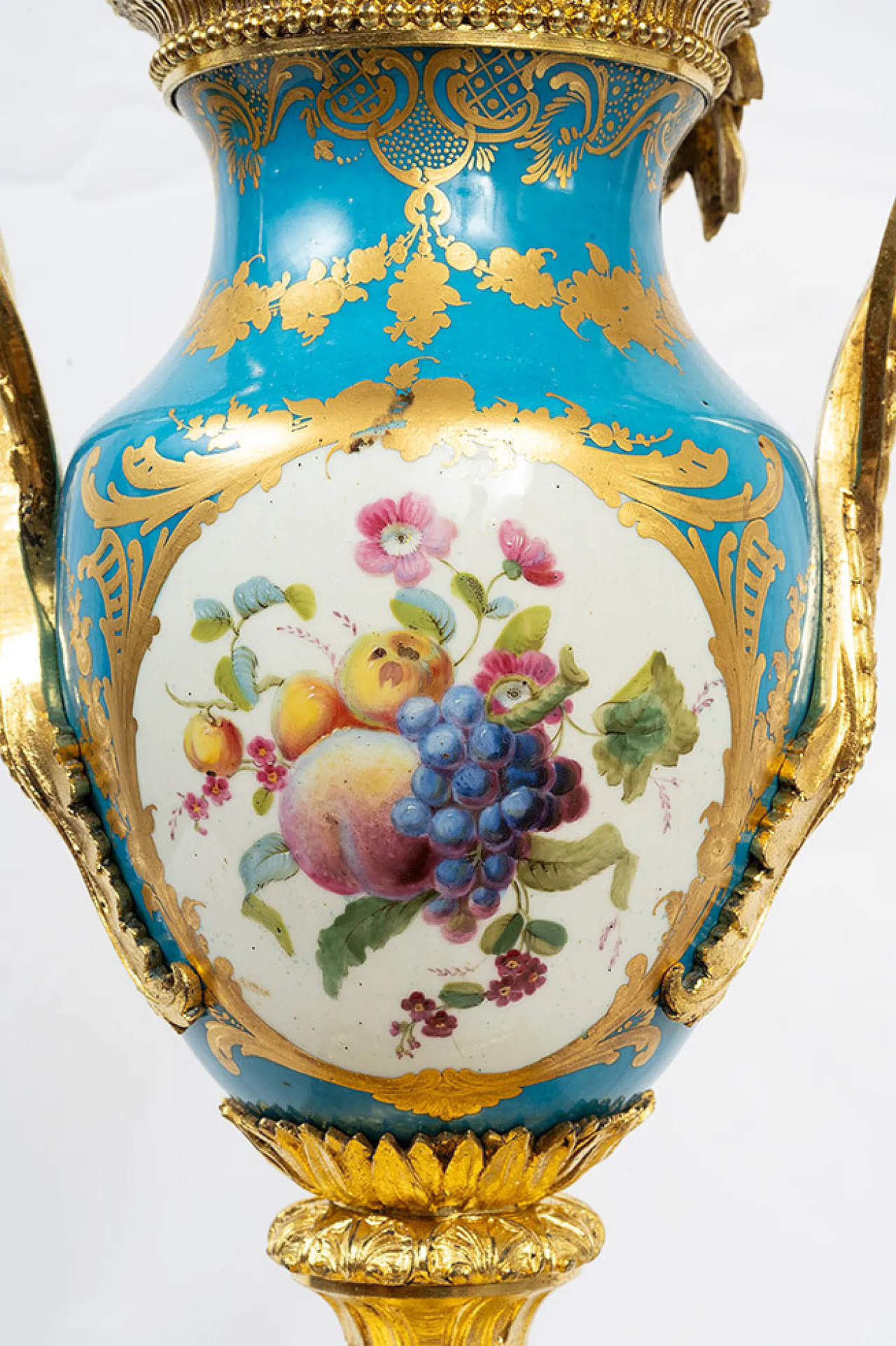 Antique Napoleon III clock in gilt bronze and Sevres porcelain. 11