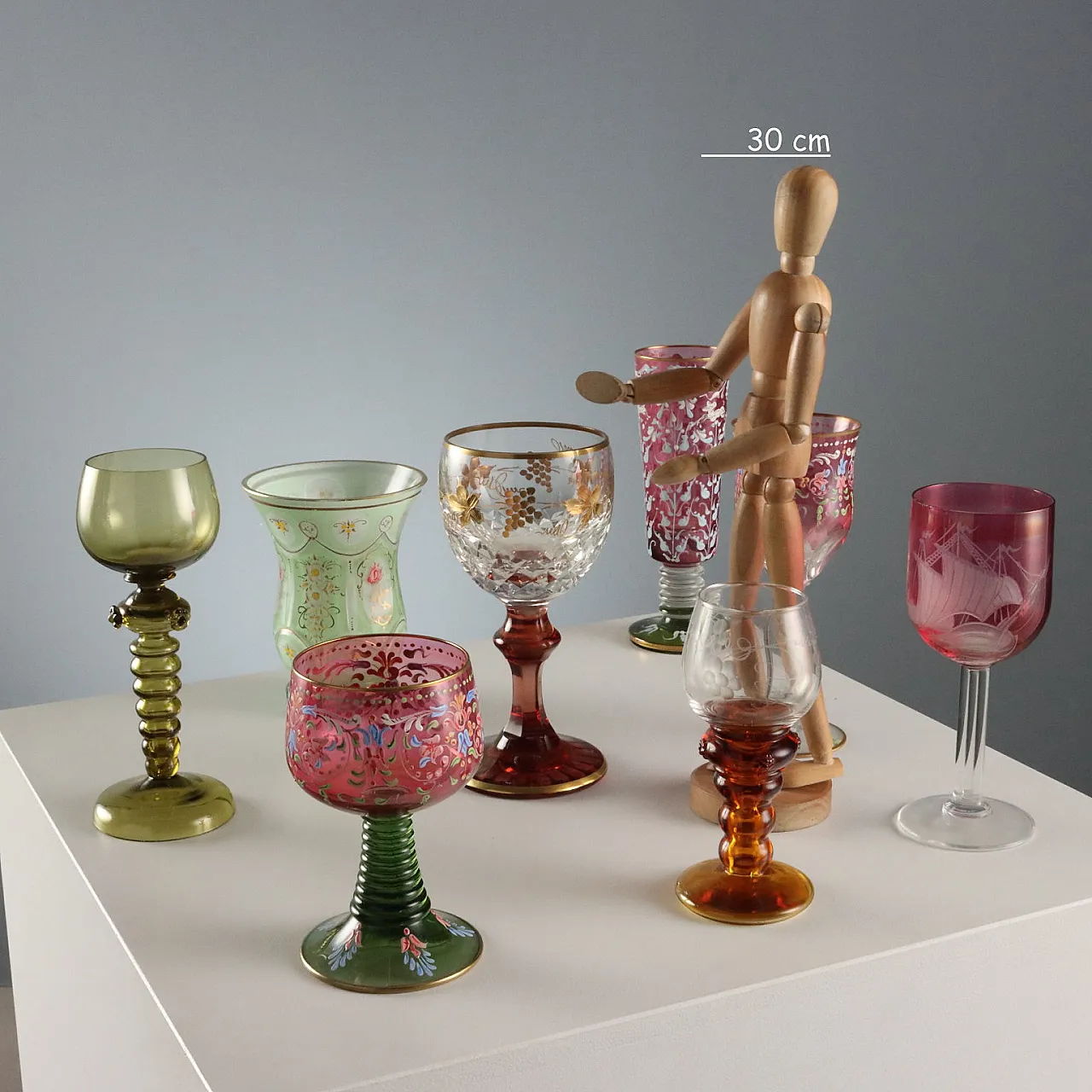 8 Glasses, 20th century 2