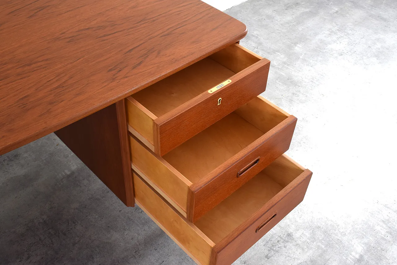 Scrivania Mid-Century in teak organico di Sola Møbler, anni '60. 16