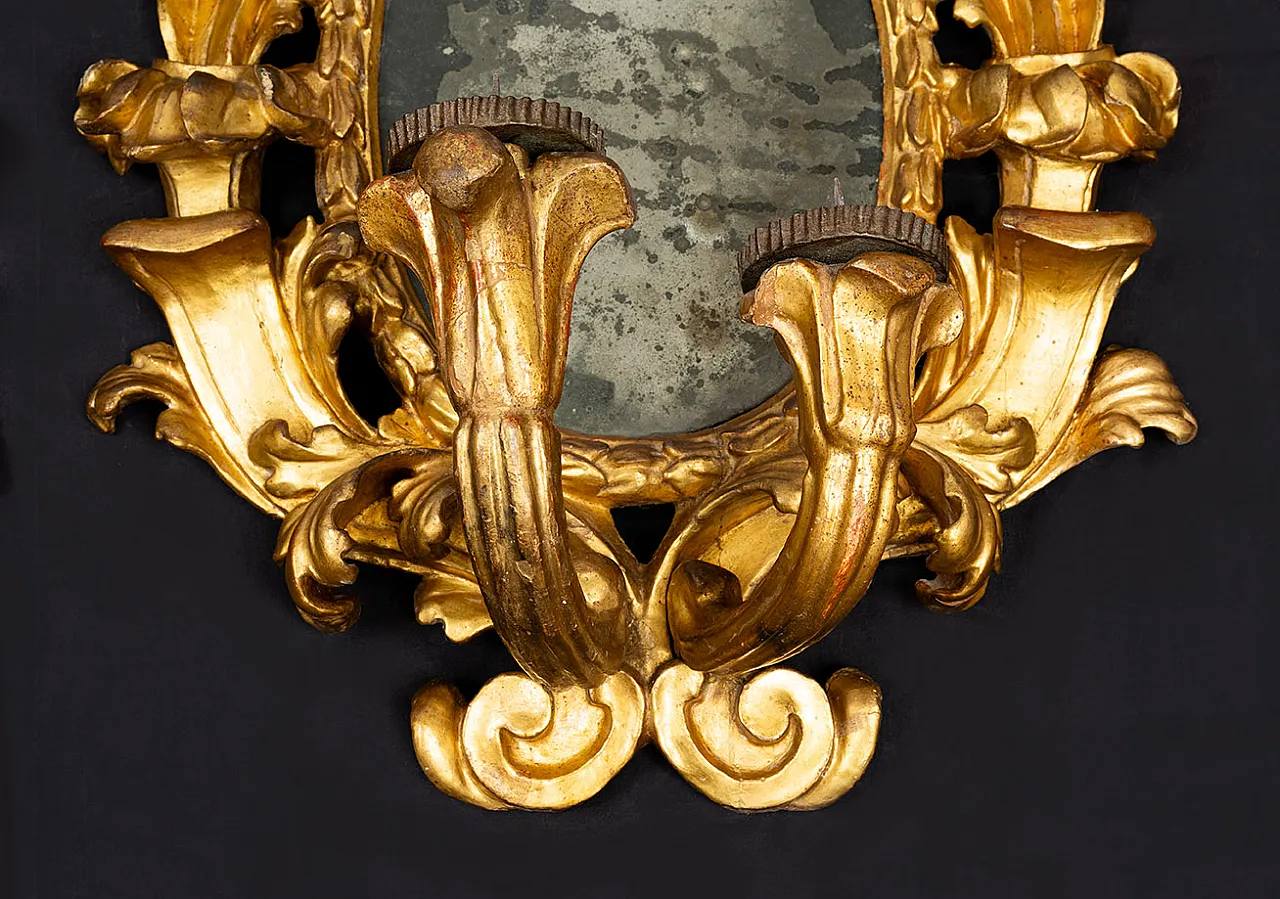 Coppia di Specchiere Barocco Romano in legno dorato, 17th c. 2
