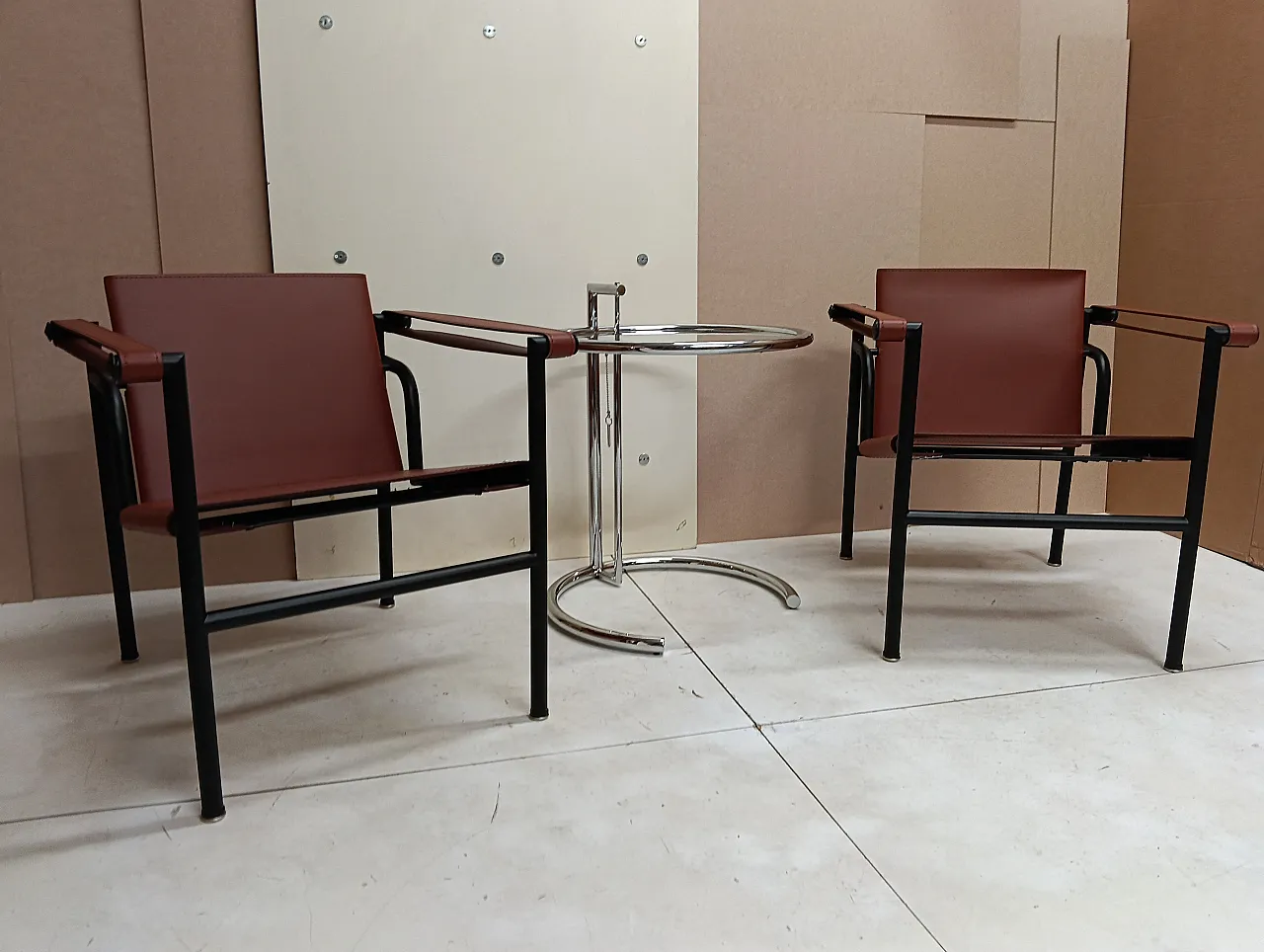 Pair of LC1 armchairs by Alivar in Cognac leather, 2000s 8