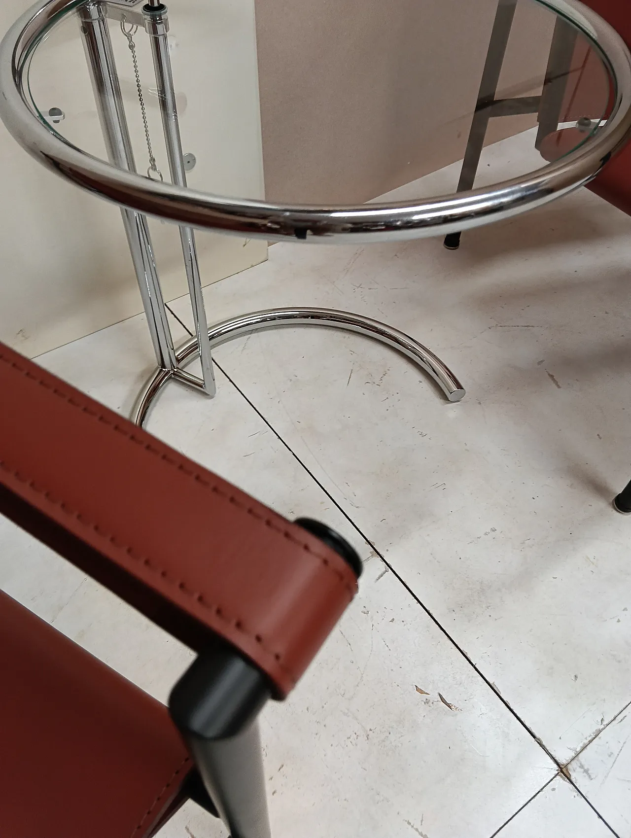 Pair of LC1 armchairs by Alivar in Cognac leather, 2000s 24