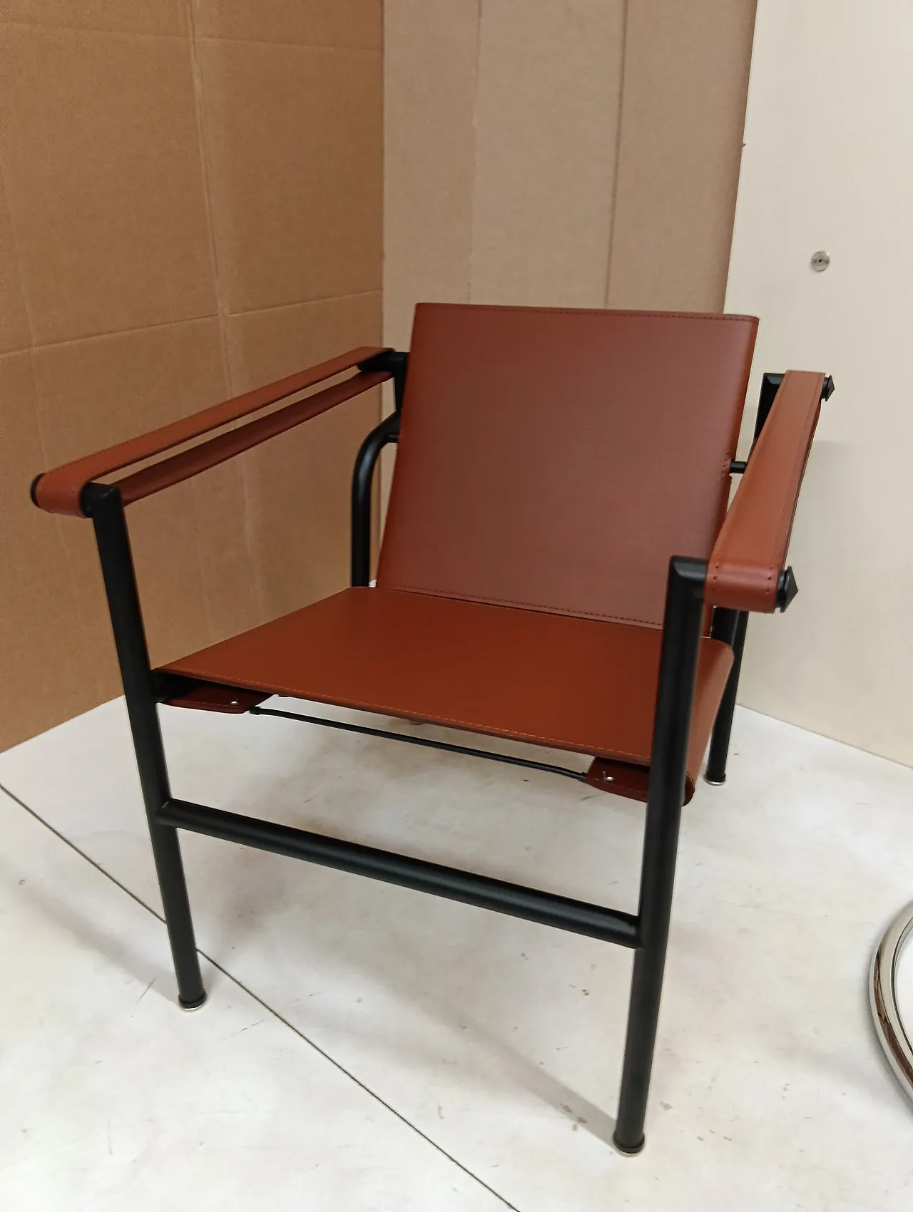 Pair of LC1 armchairs by Alivar in Cognac leather, 2000s 41