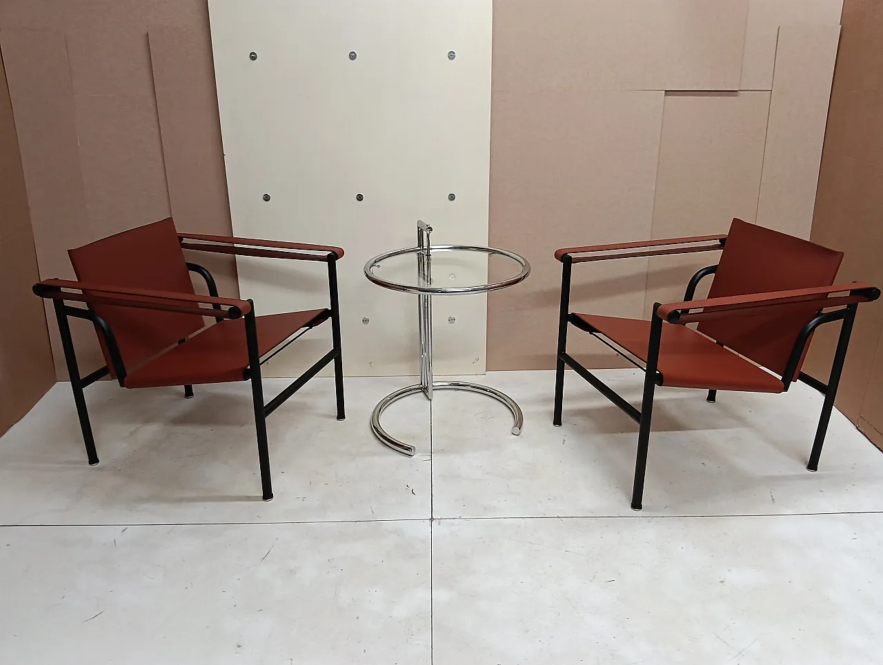 Pair of LC1 armchairs by Alivar in Cognac leather, 2000s 43