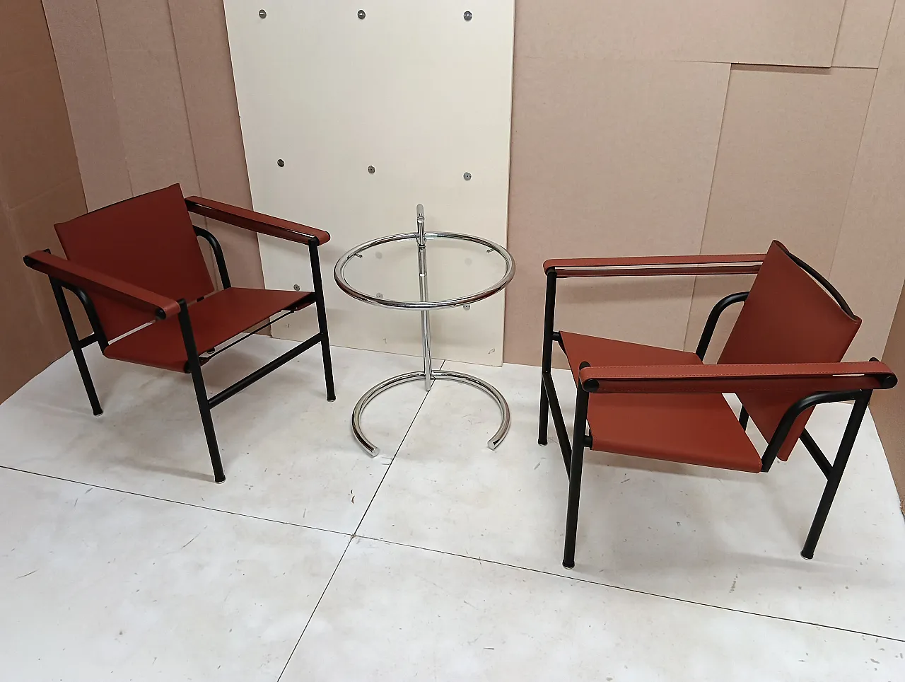 Pair of LC1 armchairs by Alivar in Cognac leather, 2000s 46