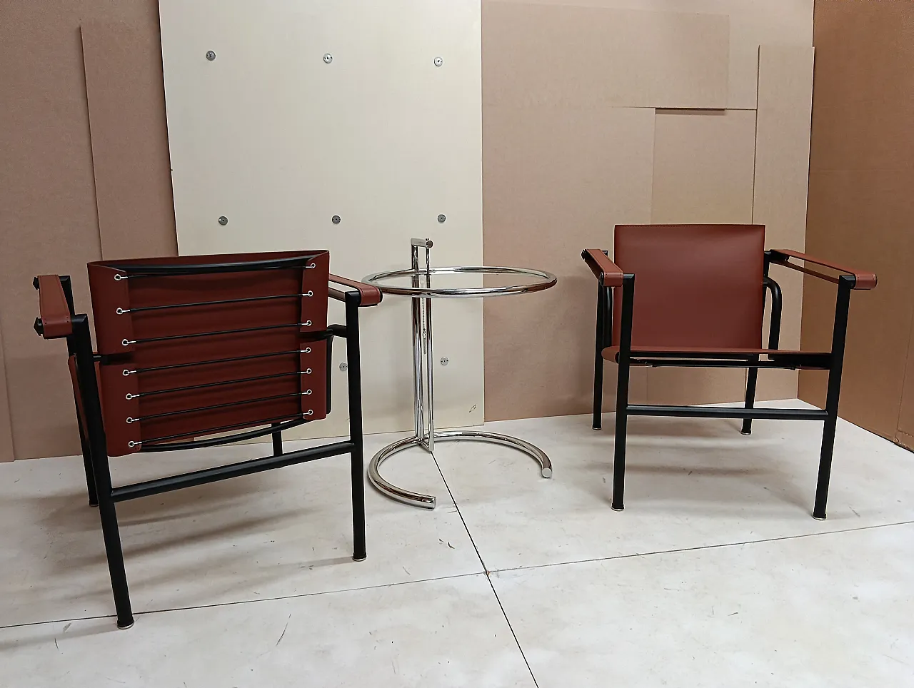 Pair of LC1 armchairs by Alivar in Cognac leather, 2000s 51