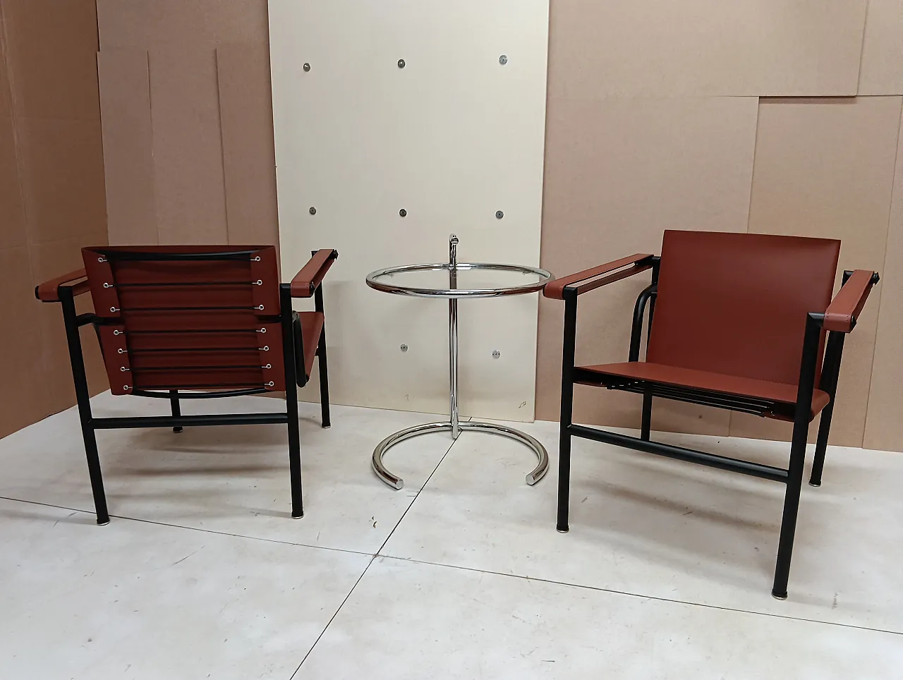 Pair of LC1 armchairs by Alivar in Cognac leather, 2000s 52